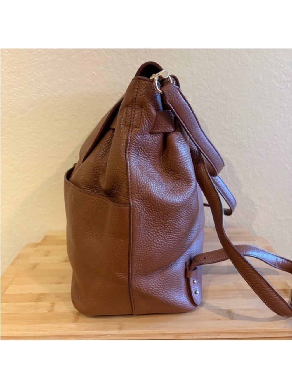 Cuyana Leather Backpack Brown/Caramel - Picture 4 of 11